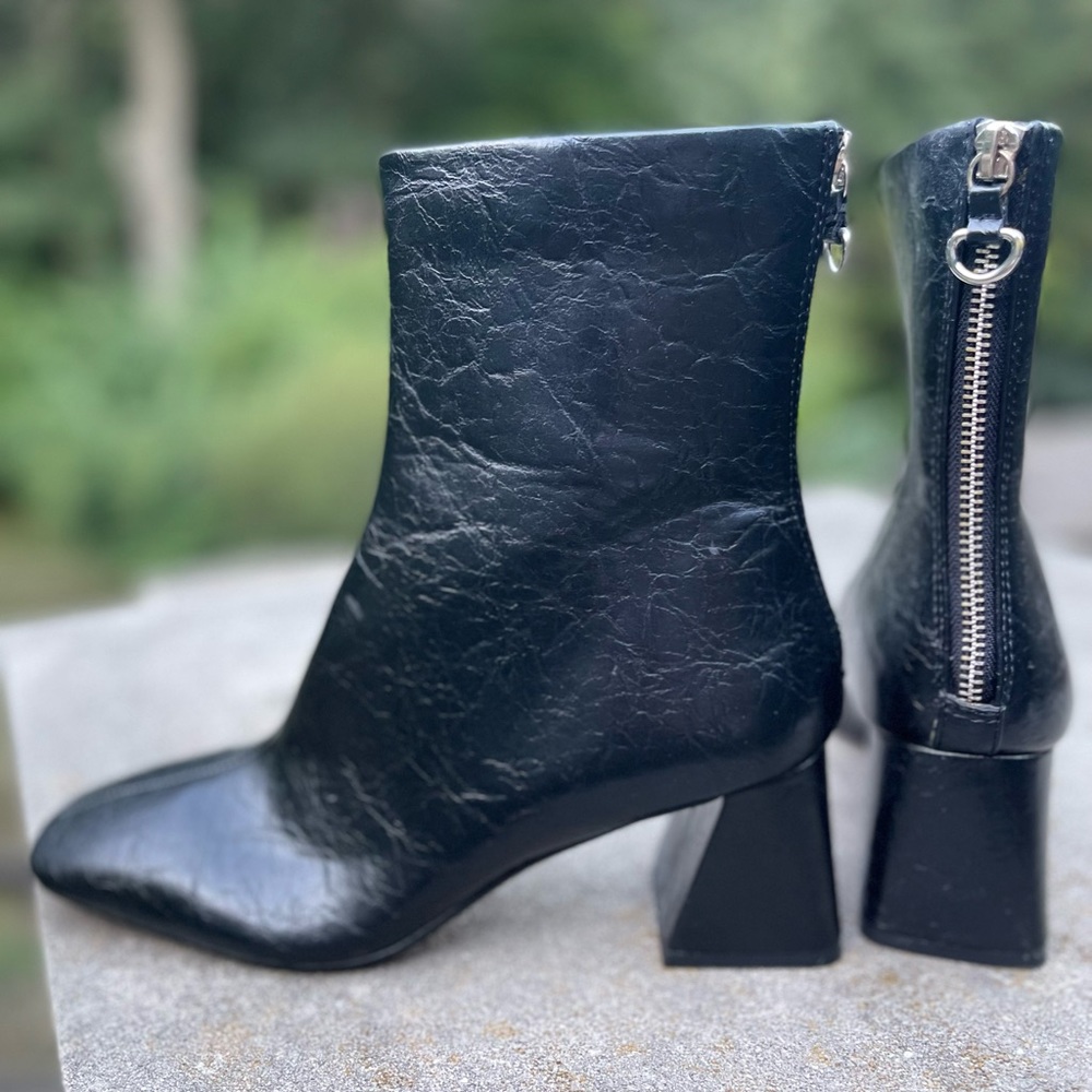 NEW!  Topshop Black Leather Booties -38